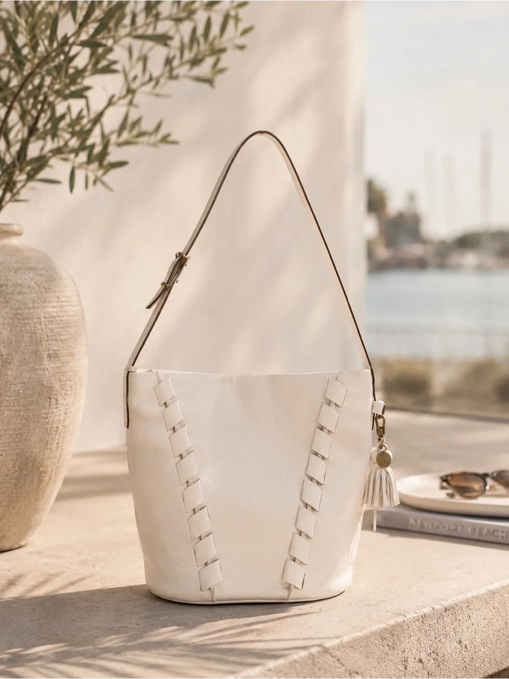 The Sak Cream Leather Bucket Bag Tassel Shoulder Bag Boho Minimalist - Picture 13 of 13